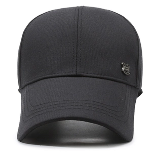 Casquette de baseball noire style business avec emblème bouclier et boucle réglable en métal
