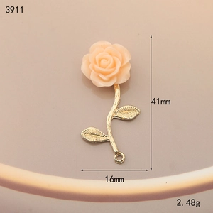 Detailed view of pink rose pendant accessory with dimensions 41mm x 16mm and 2.48g weight