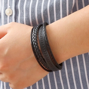 Fashionable black multilayer braided leather men's bracelet with textured alloy buckle