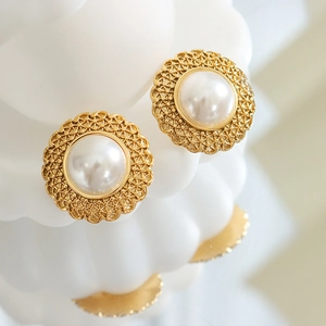 French vintage style gold pearl earrings with elegant straw hat hollow pattern design