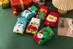Coffret de chaussettes de Noël en molleton corail avec motifs de Père Noël et renne