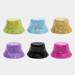 Bob Holographique Cuir PU Métallique Brillant Arc En Ciel Réfléchissant Streetwear Hip Hop Fête Pour Hommes Femmes Y2K