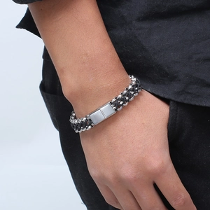 Bracelet tressé en cuir pour homme avec perles en acier inoxydable et fermoir magnétique