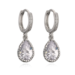 Elegant teardrop zircon earrings in silver plating with shimmering crystal accents