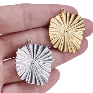 Golden and silver irregular pleated fan pendants in 304 stainless steel for DIY jewelry