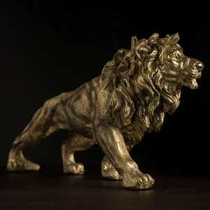 Nordische goldene Löwenskulptur Harz Tierornament für Wohnzimmer und Bürotisch Dekor