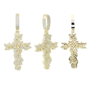 Pendentif croix rose dorée serti de zircons pour homme avec vues de face et de profil