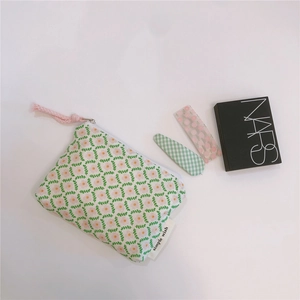 Floral cotton mini pouch for coins and earphones with pink floral print and zipper