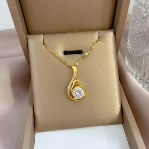 Collier Chaîne Acier Inoxydable Et Pendentif Cuivre Zircone Cubique Strass Incrusté Goutte Eau Bijoux Élégants Pour Femmes