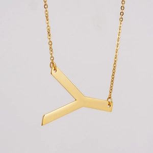 Elegante collar de acero inoxidable chapado en oro de 18K con colgante letra Y