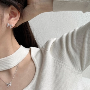 Elegant S925 silver bow jewelry set with shimmering micro-pave crystals for women