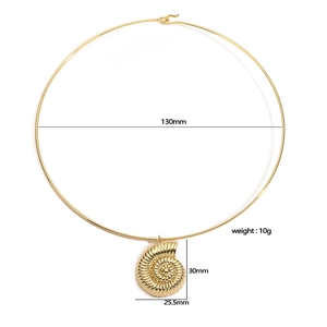 Collana girocollo dorata con pendente a conchiglia stile spiaggia, diametro di 130 mm