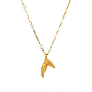 Elegant 18K gold fishtail pendant necklace with three natural freshwater pearls
