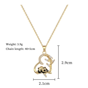 Detailed size specifications for heart-shaped bamboo and panda necklace with measurements