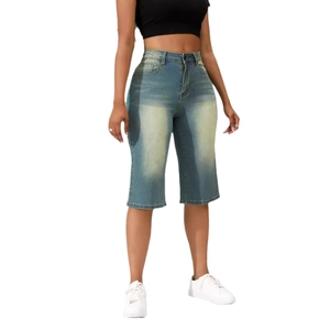 Women's blue washed denim straight-leg bermuda shorts with high-quality zipper detail