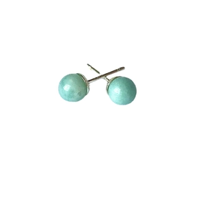 Minimalist S925 silver stud earrings with 6mm natural light green crystal beads