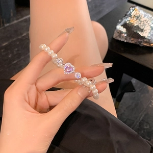 Bracelet En Künstliche Perles D'Imitation Douces Avec Zircon Rose En Forme De Cœur Et Accents De Cristal Élastique Pour Femmes