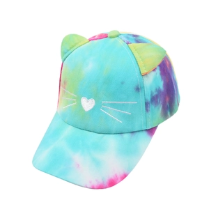 Bunte Batik-Baseballkappe für Kinder mit süßen Katzenohren und Herzstickerei auf Weiß
