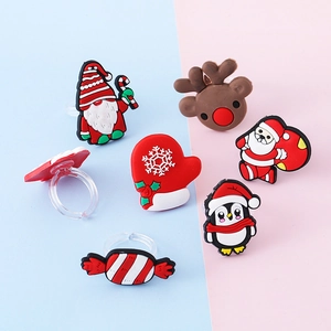 6er-Set Weihnachtsringe für Kinder mit Weihnachtsmann, Rentier und Zuckerstangen-Motiven