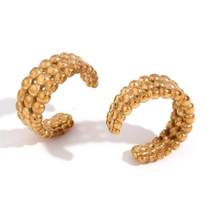 Boucle d'oreille C en acier inoxydable doré 18K avec trois rangées de perles