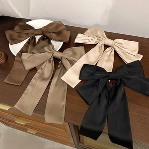 Barrettes à cheveux élégantes en satin avec grands nœuds et rubans en quatre couleurs