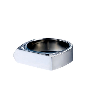 Bague géométrique minimaliste en acier inoxydable argenté avec finition polie