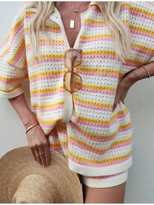 Ensemble 2 pièces en maille crochet à rayures jaune et rose, chemise et short femme