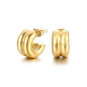 Polished two-tone C-shape hoop earrings with ribbed texture in gold-plated steel