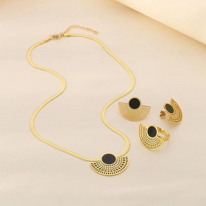 Set di Gioielli in Acciaio Inossidabile Placcato Oro per Donna Pendente a Forma di Ventaglio Geometrico Collana Orecchini Anello