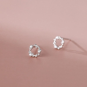 Elegant S925 sterling silver wreath stud earrings with sparkling cubic zirconia leaves