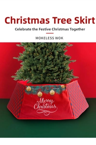 Details des roten Weihnachtsbaumständers mit Karomuster und Merry Christmas Aufdruck