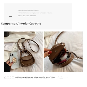 Mini sac à bandoulière marron montrant la capacité pour téléphone et cosmétiques