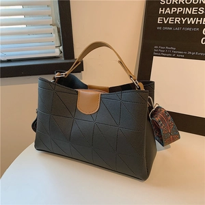 Geometric Triangle PU Leather Shoulder Bag With Ethnic Wide Strap For Women Retro Trendy Crossbody Handbag Daily Bag