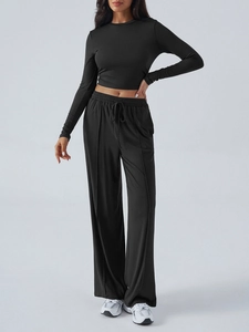 Survêtement Y2K noir pour femme avec haut court à manches longues et pantalon large