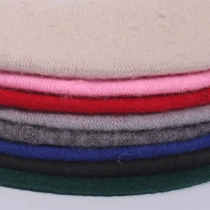 Classic wool beret for women in multiple colors including red, grey, and blue