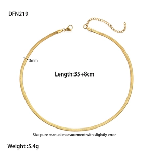 Detail showing 3mm gold snake chain dimensions with 35 plus 8cm length specifications
