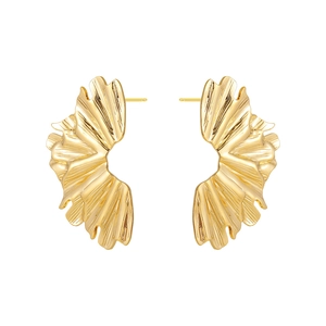 Macro detail of 18K gold petal earrings with irregular wrinkled texture and leaf shape