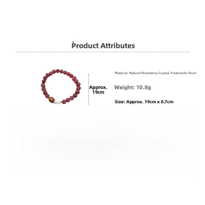 Detailansicht eines 19 cm langen Perlenarmbands mit Erdbeerquarz und 0,7 cm Holzperlen