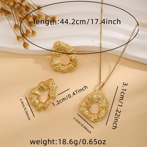 Detailed view of golden irregular hammered texture jewelry set with dimension and weight info