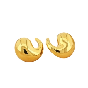 Polished 18k gold comma shaped stainless steel stud earrings with liquid metal design