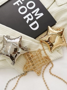 Mini star-shaped metallic crossbody bags in gold and silver finish with bead chains