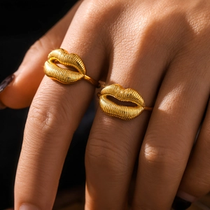 Unique gold smile lips ring made of PVD plated stainless steel with adjustable open band