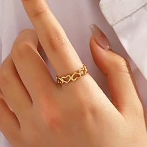 Chic hollow heart pattern gold ring in stainless steel for women fashion style
