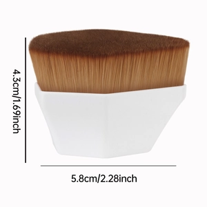 Hexagon foundation brush with synthetic bristles and dimensions 5.8x4.3cm in white handle