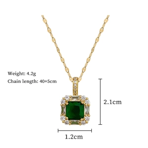 Detail view of emerald square pendant with size 2.1x1.2cm and 40+5cm chain specs