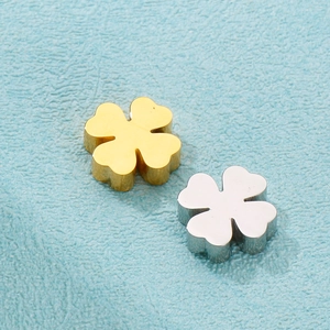 Macro de breloques trèfle 3D en or et argent pour la création de bijoux DIY