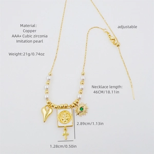 Vue détaillée du pendentif Saint-Benoît plaqué or 18 carats avec perles et dimensions