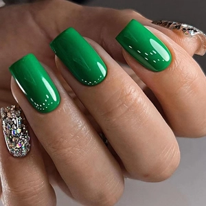 Faux Ongles Carrés Vert Émeraude Avec Paillettes Argentées Brillant Pour Femmes