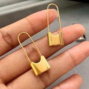 Polished gold U-shaped link earrings with high mirror finish minimalist fashion design