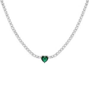 Collana tennis con pendente a cuore verde e zirconi bianchi con finitura argento